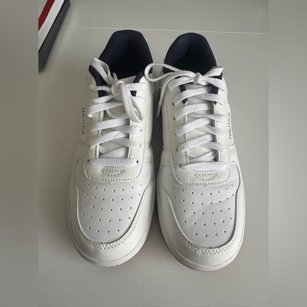 Nautica White and Blue Sneakers Clean Leather Design